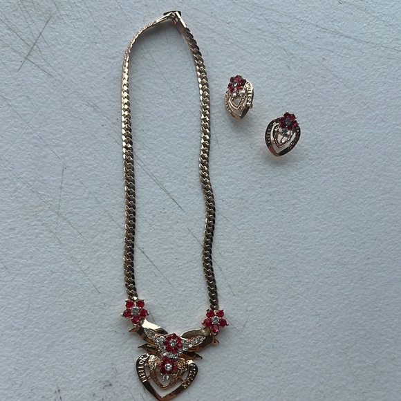 Elegant Gold and Red Heart Necklace and Earring Set - Picture 2 of 4